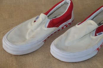 (#116) Van's Slip On Sneaker Size 6