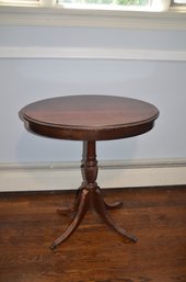 118) Oval Accent Tea Side 24' Round Duncan Phyfe Style 3 Leg Table
