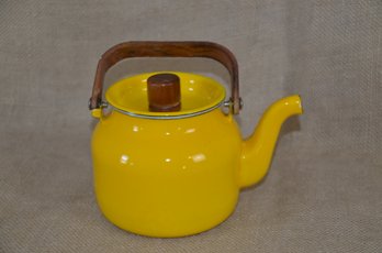 166) Enamel Yellow Tea Kettle 4.5' Vintage