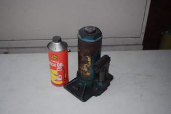 (#310) Car Jack And Jack Oil Can