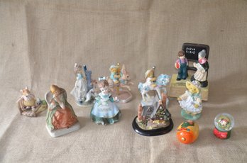 (#86) Assorted Lot Of Figurines And Trinkets