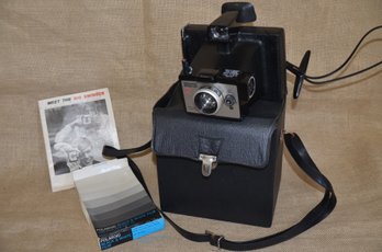 (#45) Vintage Polaroid Land Camera Square Shooter 2 In Case - Not Tested