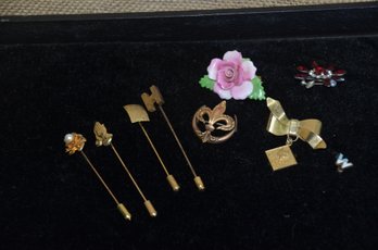 (111) Vintage Assorted Pins