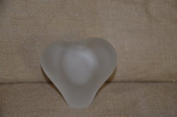 (#66) Satin Glass Frosted Crystal Heart Shape Bud Vase Brazil 4'H