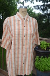10LS) Tommy Bahama Short Sleeve Button Down Shirt Size Large Orig. Fit