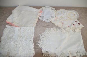 (#45) Vintage Doilies Dresser Linens