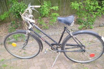 162) Vintage Lady's Phillips 3 Speed 21' Bicycle