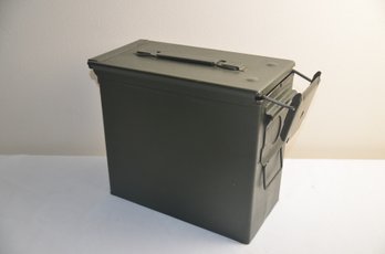 (#102) Metal Ammo Can  Military Steel Box Ammo Storage