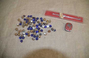 209) Vintage Buttons And Watch Band In Case