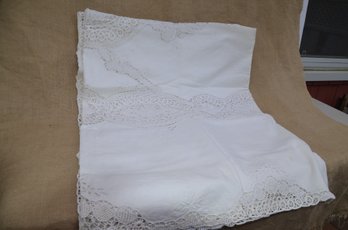(#86) Tablecloth Lace Detail Approx. 98x63 ( Slightly Soiled)