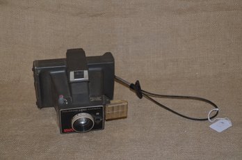 (#57) Vintage Polaroid Land Camera Square Shooter