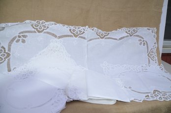 (#88) Matching Set White Table Runner ~ 8 Placemats ~ 8 Napkins