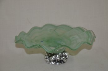 111) Vintage Murano Style Green Swirl Scallop Glass Bowl Silver Resin Fruit Pedestal Bowl Centerpiece