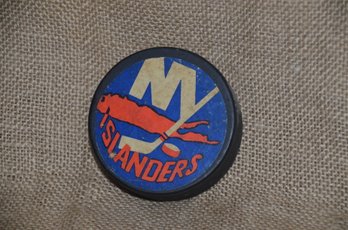 (#107) NY Islanders Hockey Puck Wendy's On Reverse Side