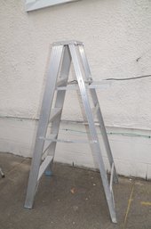 (#120) Aluminum Ladder 57'H When Open