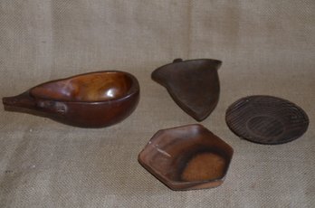(#149) Vintage 4 Trinket Wood Nut Candy Bowls
