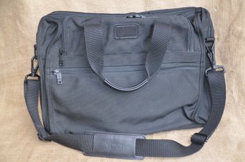 (#28) Tumi Black Leather Brief Case 5 Zippered Compartments Shoulder Strap