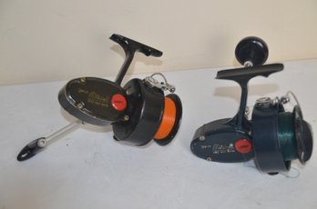 (#14) Lot Of 2 Garcia Fishing Reels Salt Water ~ Mitchell 402 And 302