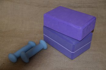 (#89) Dumbbell 2 Lb Weights And Yoga Blocks