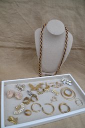 (#120) Black / Pearl / Gold Tone Costume Jewelry Lot Of Necklaces, Earrings, Rings, Bracelets