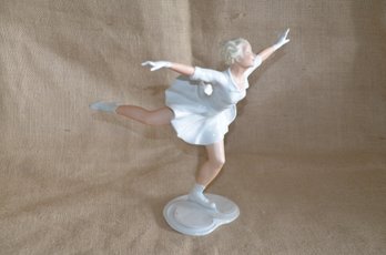 (#107) Schaubach Kunst Art Deco Girl Ice Skating Figurine Statue