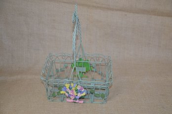 (#23) Metal Handle Basket With Resin Flower Bouquet Side Detail