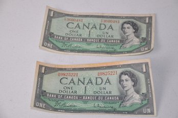 (#434) Vintage Canada 2 One Dollar Currency Bill