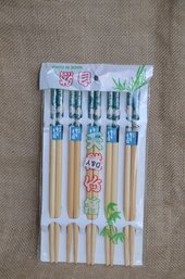 (#44) NEW Set Of Chop Sticks