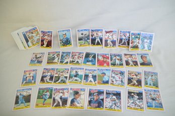 423) Box Of Sports Baseball Trading Cards Major Teams