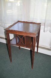 (#8) Vintage Wood End Table 27'H
