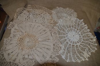 (#114) Vintage Crocheted Lace Dollies