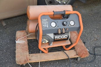 102) Rigid Air Compressor With Hose Nozzle 90 PSI - Works