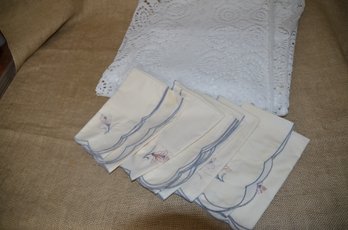 (#118) 60x100 Lace Tablecloth (1 Corner Torn) And 8 Table Napkins