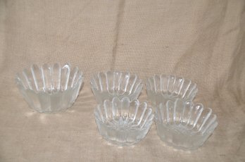 71) Vintage Scandinavian Textured Icy Petal Bowls Set Of 5