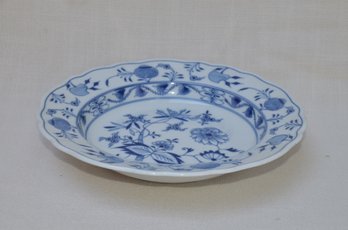 62) Vintage Blue White 8.5' Round Shallow Serving Bowl