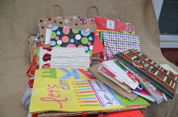 (#159) Assorted Lot All Occasion Holiday Gift Bags