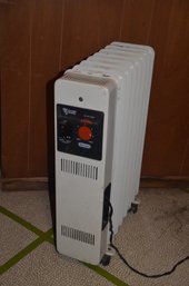 (#43) Delonghi Portable Heater On Wheels - Works