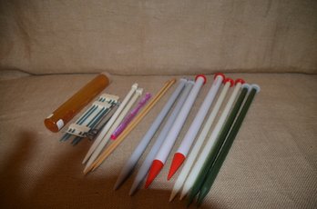 (#192) Assorted Knitting Needles