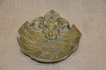 257) Solid Brass 5.5' Gothic Medieval Devil Sculpture Card Coin Tray