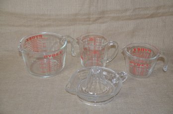 (#107) Lot Of 3 Pyrex Measuring Pitchers 4 Cup, 2 Cup And 1 Cup ~ Glass Juicer