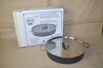 (#113) Vollrath 50344 Ameriware Professional Pro-HG Covered Roaster Casserole With Lid 12' With Box