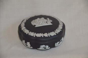 10) Wedgwood Black Jasperware Lidded Trinket Jewelry Box 5' Round