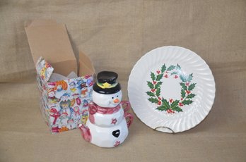 (#87) Ceramic Snowman 1 Cup Teapot, Sugar And Cream ~ 10' Holly Platter