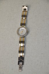 (#511) Skagen Denmark 100 Ft Water Resist Silver / Gold Tone Watch ( Works)