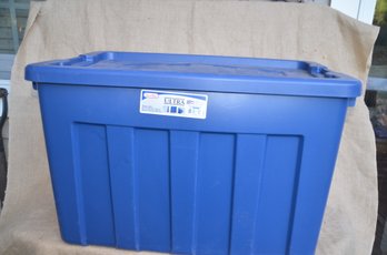 (#88) Sterilite Plastic 25 Gallon Storage Container Bin Blue With Lid