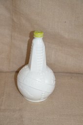 (#63) Worlds Fair 1939 Milk Glass Decanter Bottle Top Cranked