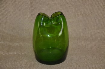 40) Biscott Glass Hand Blown Pinched Ivy Green Art Glass Vase