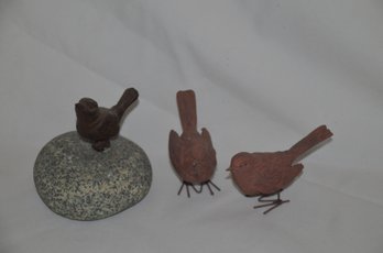 (#154) Metal Bird On Rock And 2 Metal Trinket Birds