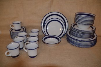 (#30) Noritake Japan Stoneware Oven, Microwave Safe Blue And White 4 Piece Place Setting Serves Of 8