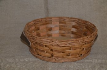 (#268) Vintage Pyrex 10' Round Woven Basket Leather Handles